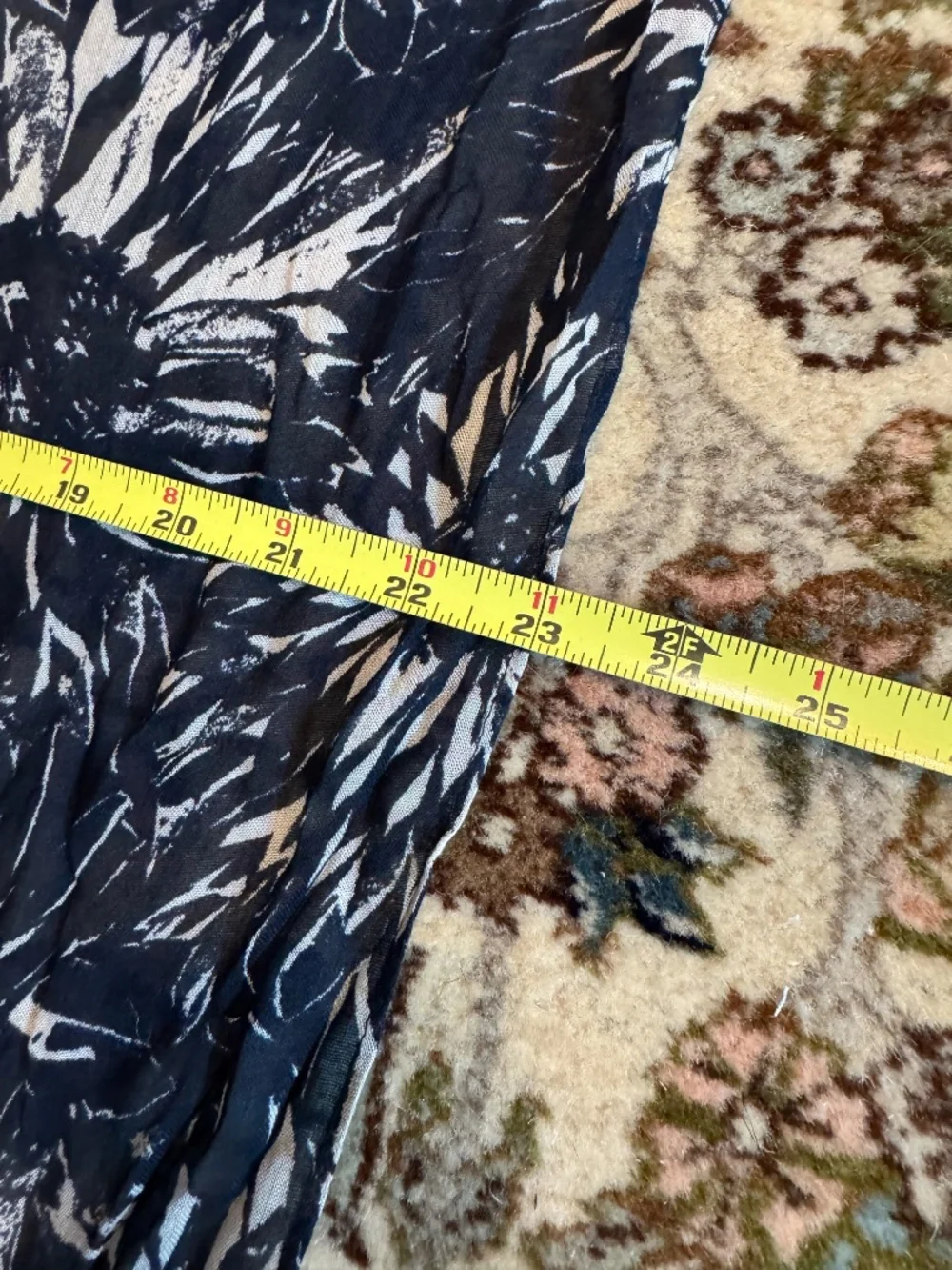 Patricia Nash Sunflower Print Oversized Scarf Wrap Navy Ivory 100% Viscose
